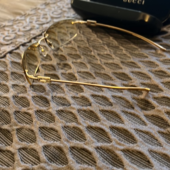 Gucci Sunglasses - Picture 4 of 5
